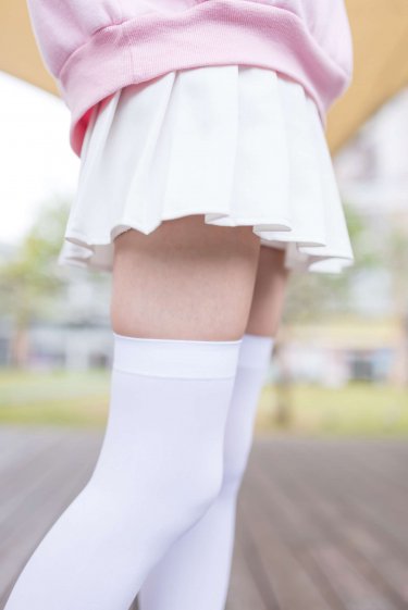 巨乳家政妇的淫穴